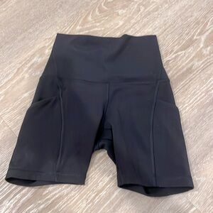 LULULEMON BLACK BIKER SHORTS. Size zero